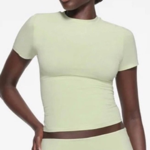 SKIMS Cotton Jersey Short Sleeve T-shirt - Picture 4 of 4